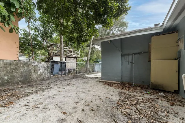 $2,695 | 259 Northeast 56th Street, Unit 1, Miami, FL 33137