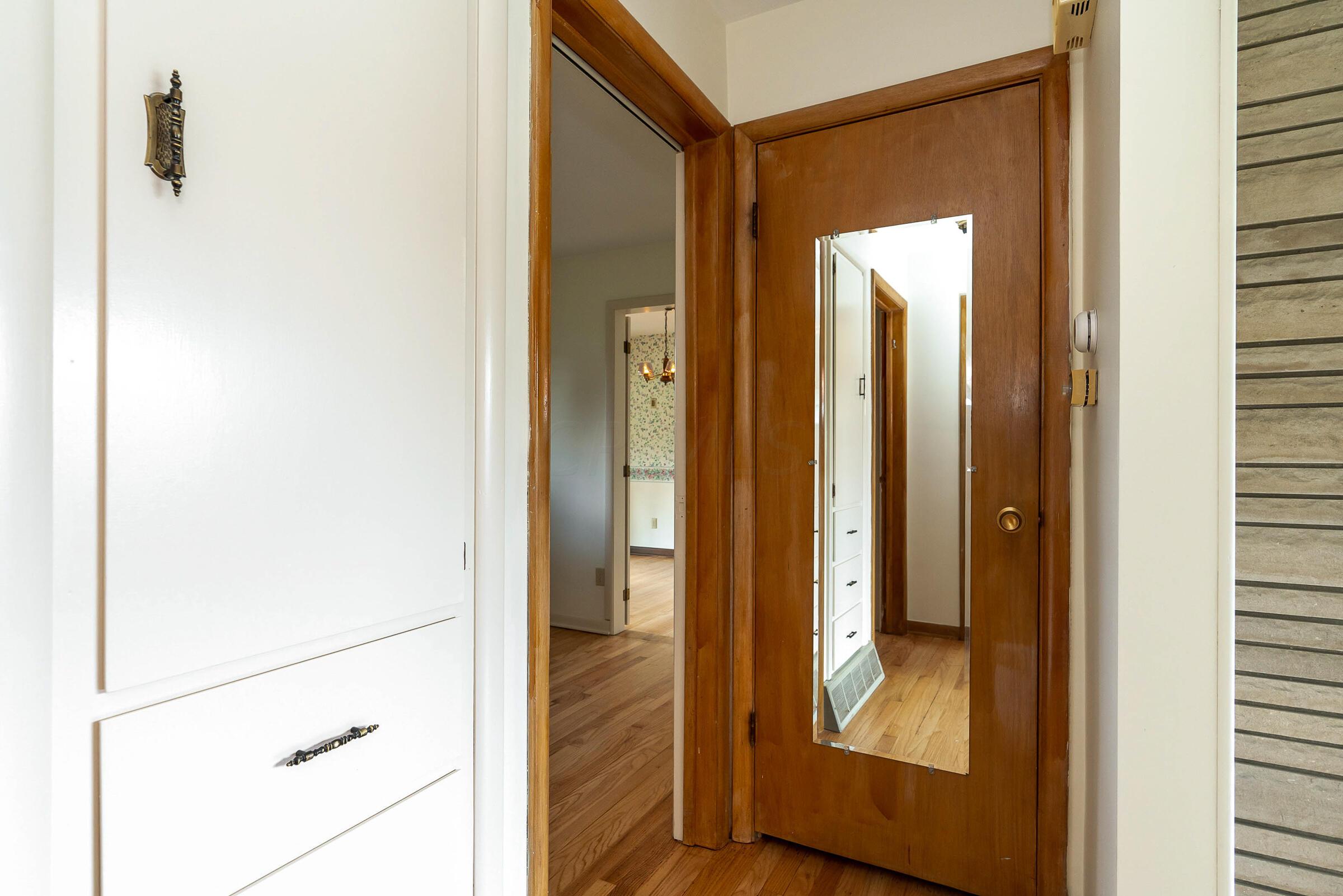 1017 Fordham Road Columbus, OH 43224 - Photo 17 of 30 Hall with built-in linen storage