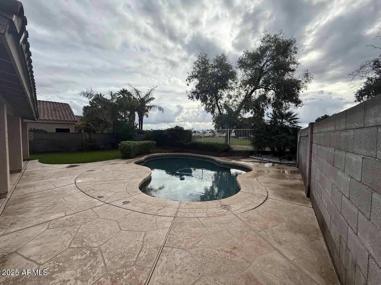 6079 West Irma Lane Glendale, AZ 85308 - Photo 26 of 33 a view of outdoor space and entertaining space