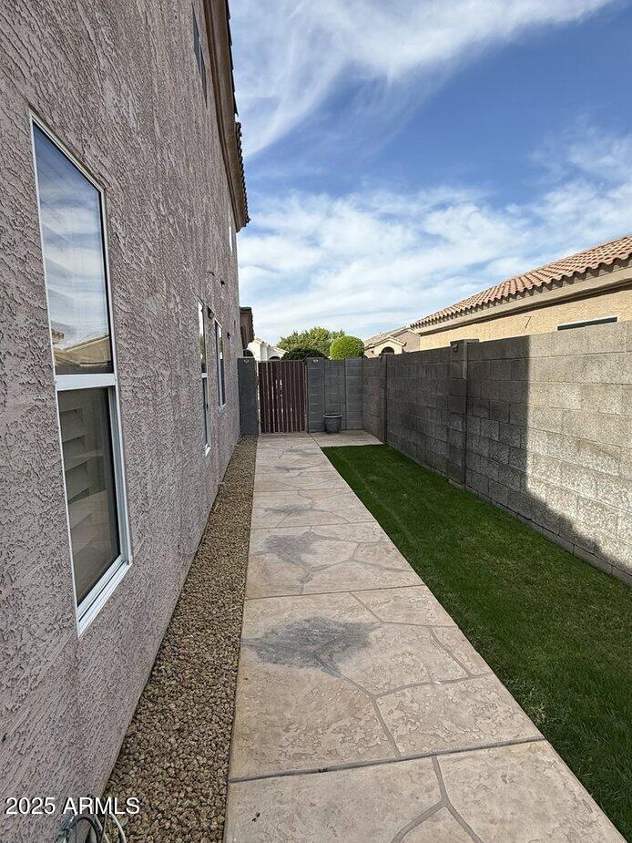 6079 West Irma Lane Glendale, AZ 85308 - Photo 31 of 33 a view of a backyard