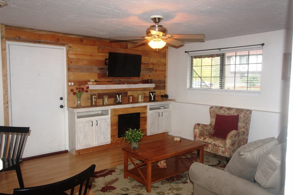 19 Erick Road, Unit 2 Mansfield, MA 02048 - Photo 9 of 30 Gallery Image 9
