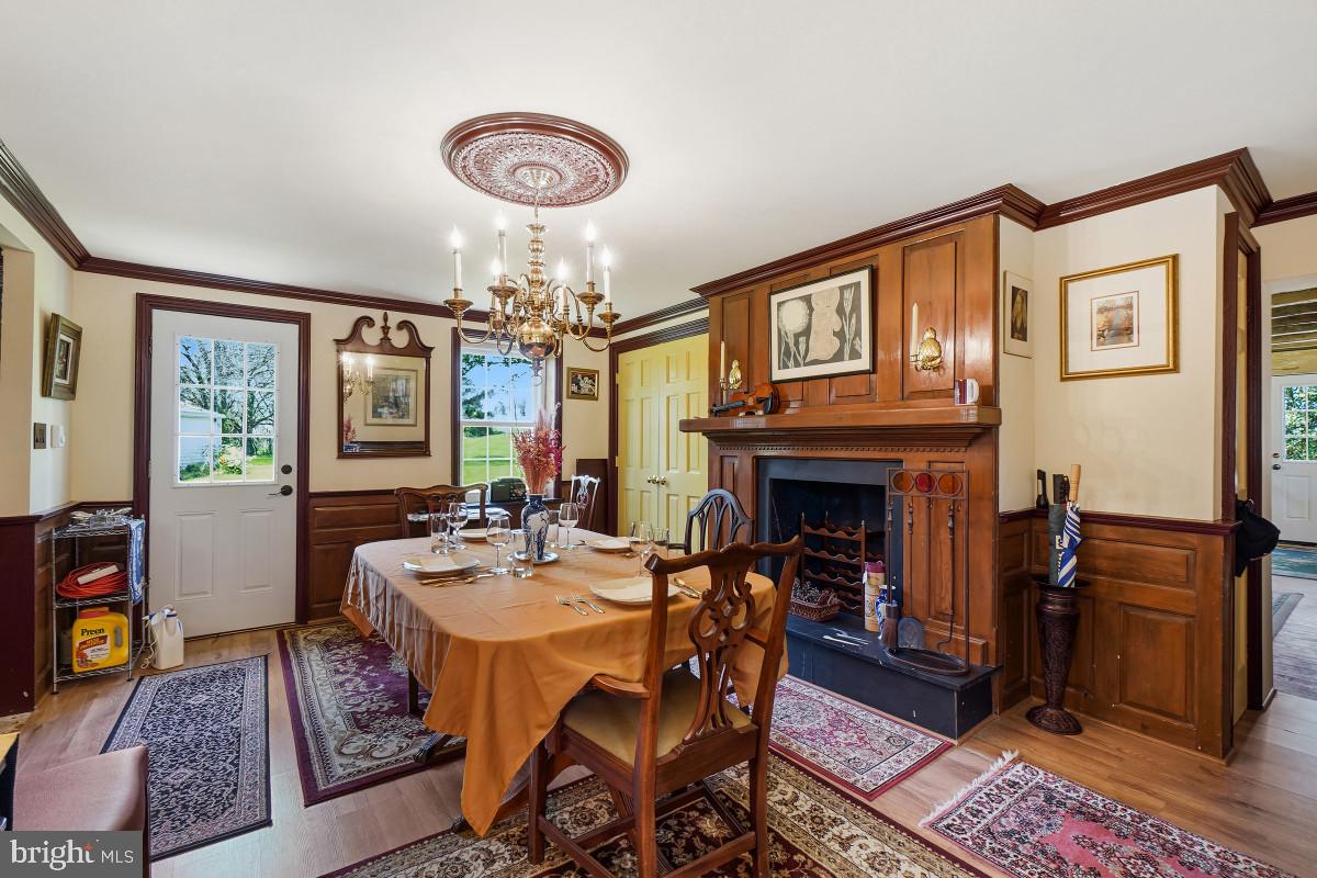 1420 Daisy Road Woodbine, MD 21797 - Photo 4 of 32 Grand Dining Room