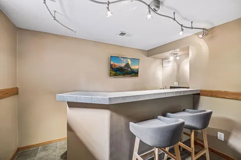 $424,999 | 506 Laredo Lane, Chanhassen, MN 55317
