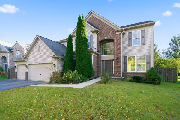 $485,000 | 402 Marshall Ash Street, Bolingbrook, IL 60490