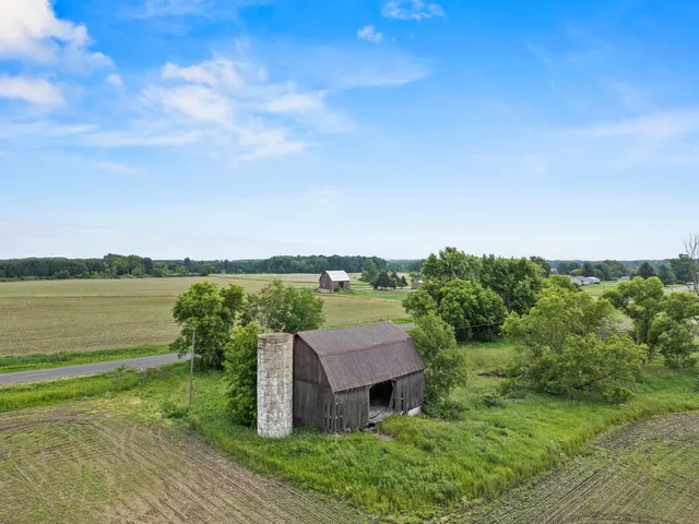 $595,000 | 3250 17 Mile Road, Barryton, MI 49305