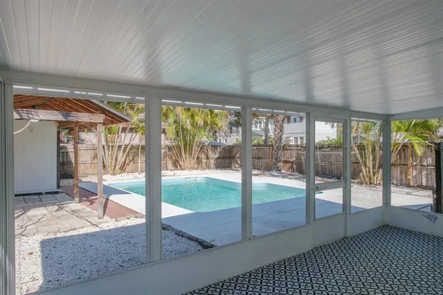 $459,000 | 301 43rd Avenue North, St. Petersburg, FL 33703