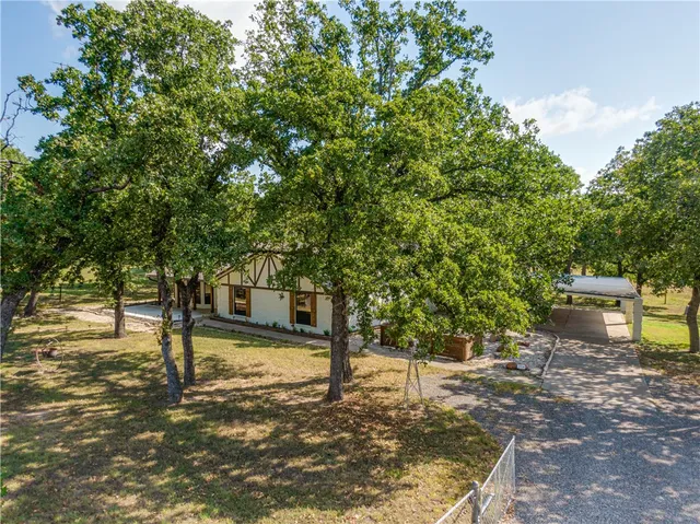 $679,900 | 3754 Ft Graham Road, West, TX 76691