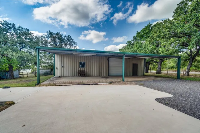$679,900 | 3754 Ft Graham Road, West, TX 76691