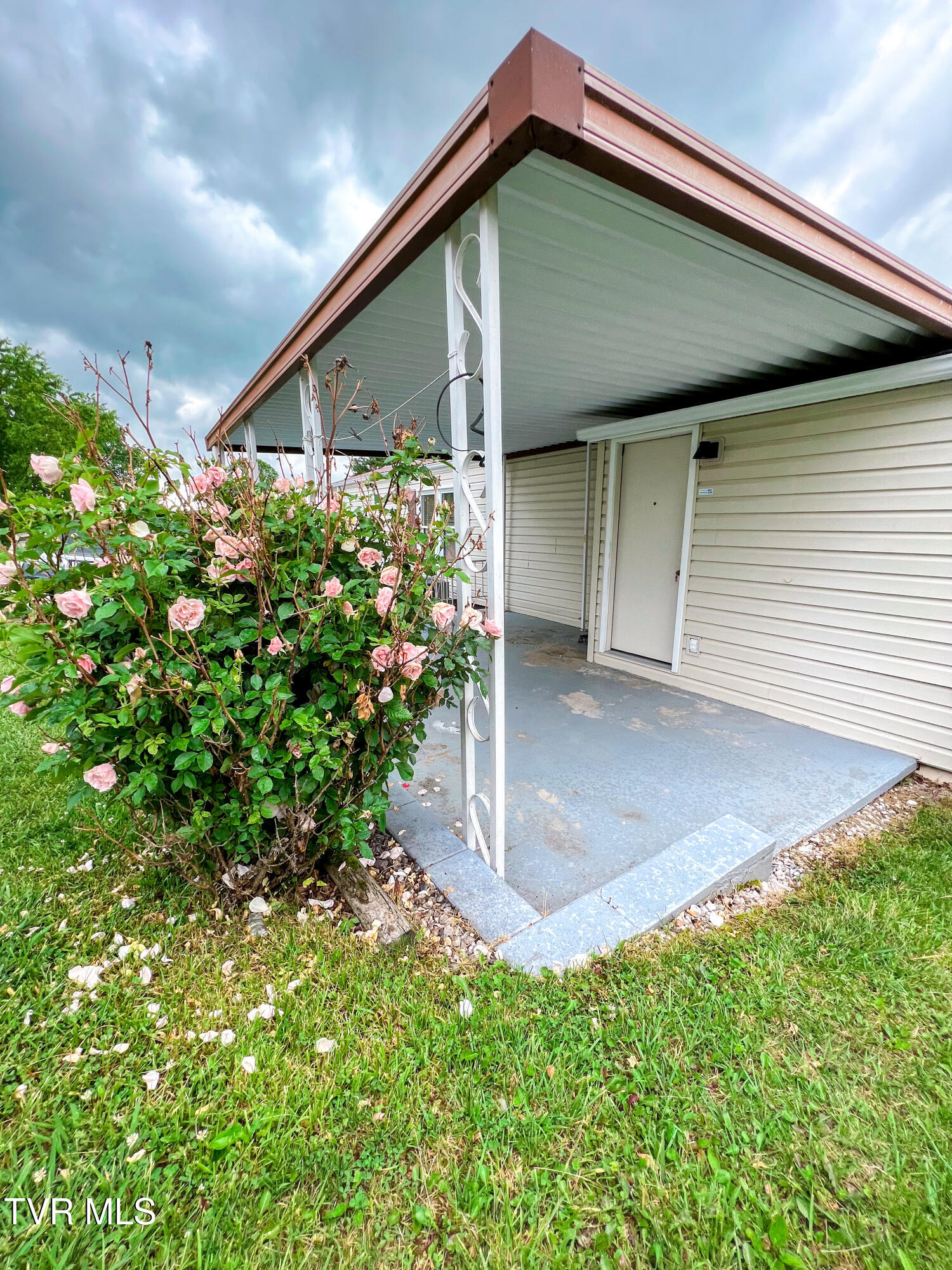 613 Painter Creek Road Bristol, TN 37620 - Photo 25 of 39 IMG_8792