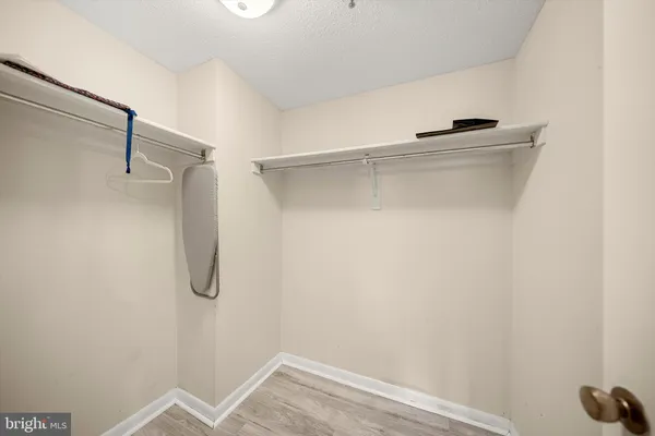 $2,599 | 3709 South George Mason Drive, Unit 1508, Falls Church, VA 22041
