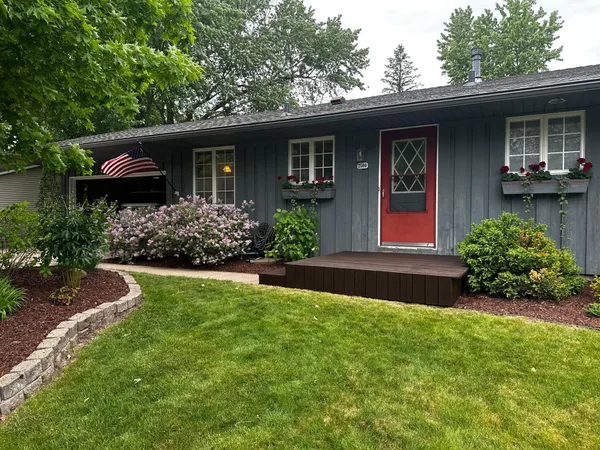 $389,900 | 2500 Interlachen Drive, Stillwater, MN 55082