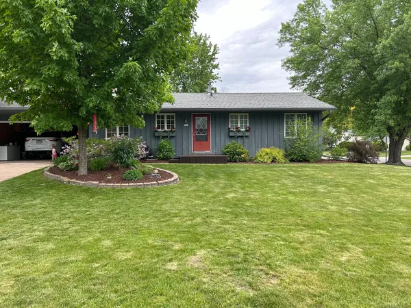 $389,900 | 2500 Interlachen Drive, Stillwater, MN 55082