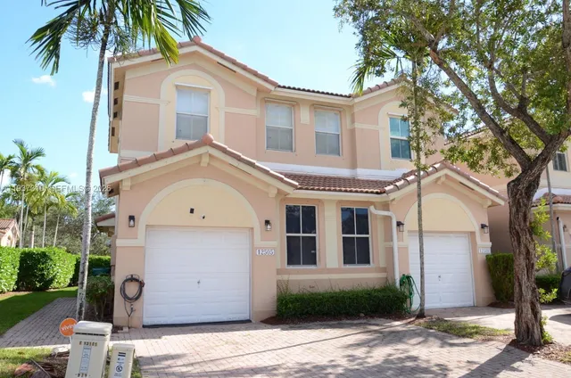 $535,000 | 12505 Southwest 124th Court, Miami, FL 33186