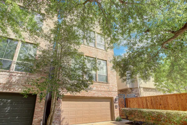 $4,300 | 618 Asbury Street, Houston, TX 77007