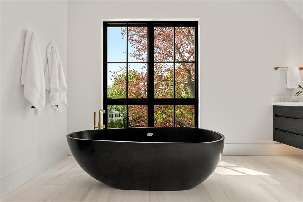 279 Fuller Street Newton, MA 02465 - Photo 35 of 42 a room with a couch