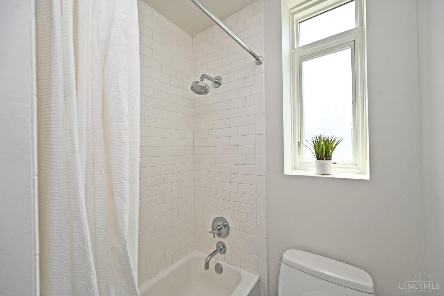 2380 Madison Road, Unit E2A Cincinnati, OH 45208 - Photo 39 of 50