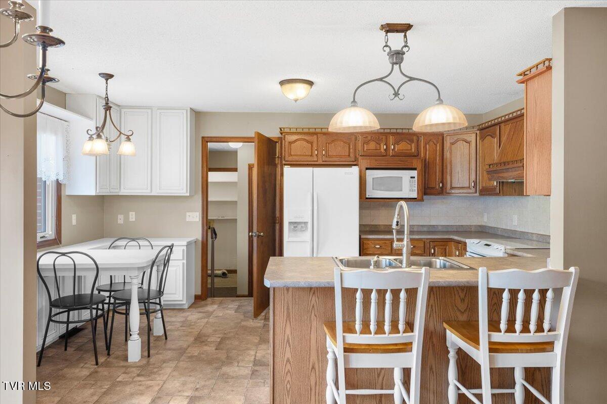 809 Vickars Road Bluff City, TN 37618 - Photo 16 of 40 19-128A3229