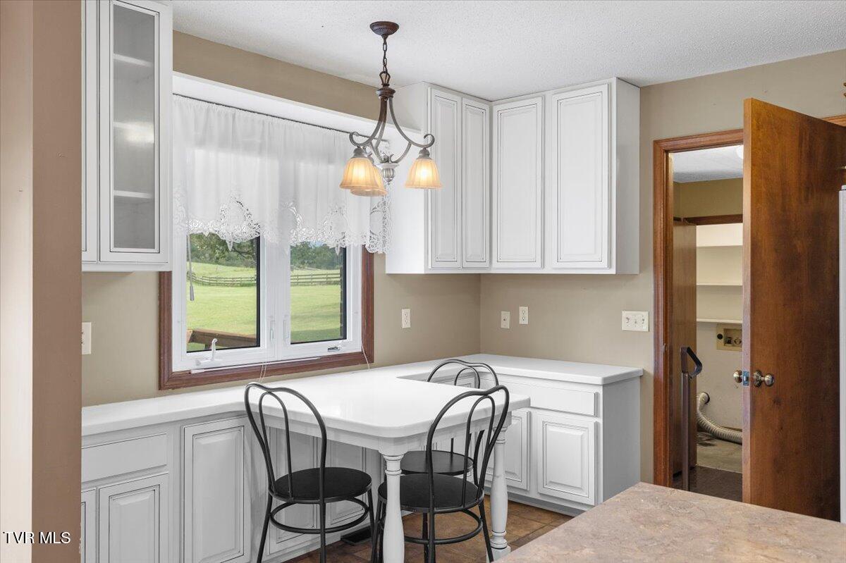 809 Vickars Road Bluff City, TN 37618 - Photo 18 of 40 18-128A3223