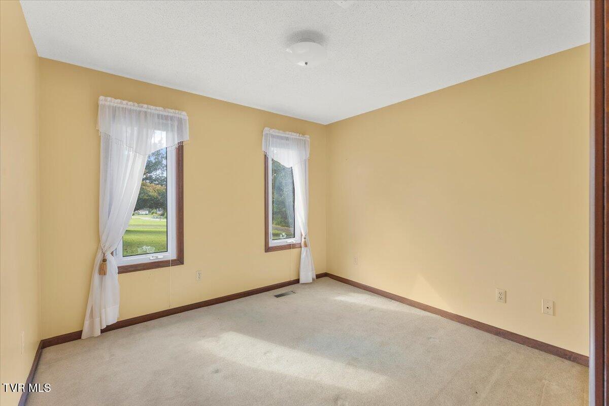 809 Vickars Road Bluff City, TN 37618 - Photo 24 of 40 11-128A3198