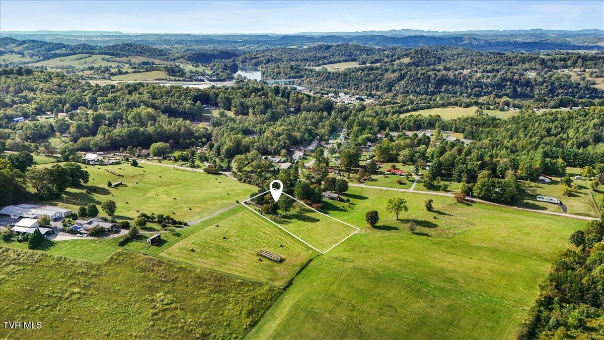 809 Vickars Road Bluff City, TN 37618 - Photo 3 of 40 36-DJI_20250926162208_0732_D
