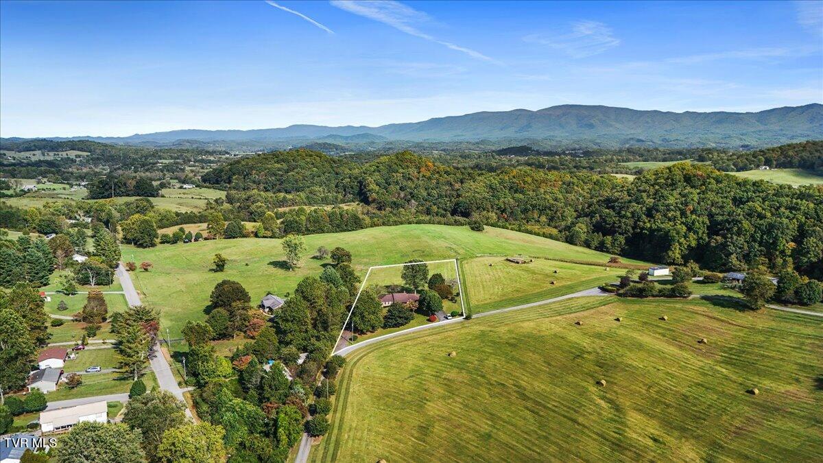 809 Vickars Road Bluff City, TN 37618 - Photo 38 of 40 34-DJI_20250926162023_0726_D