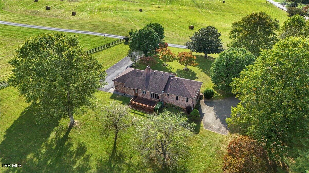 809 Vickars Road Bluff City, TN 37618 - Photo 5 of 40 32-DJI_20250926161938_0720_D