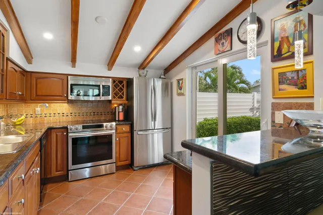 $4,000 | 208 Sims Creek Drive, Jupiter, FL 33458