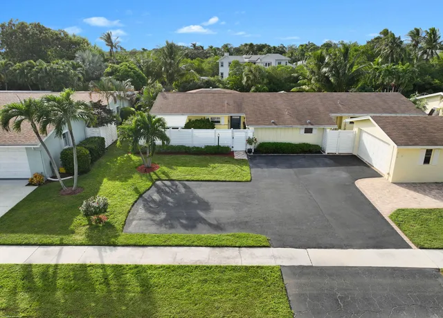 $4,000 | 208 Sims Creek Drive, Jupiter, FL 33458