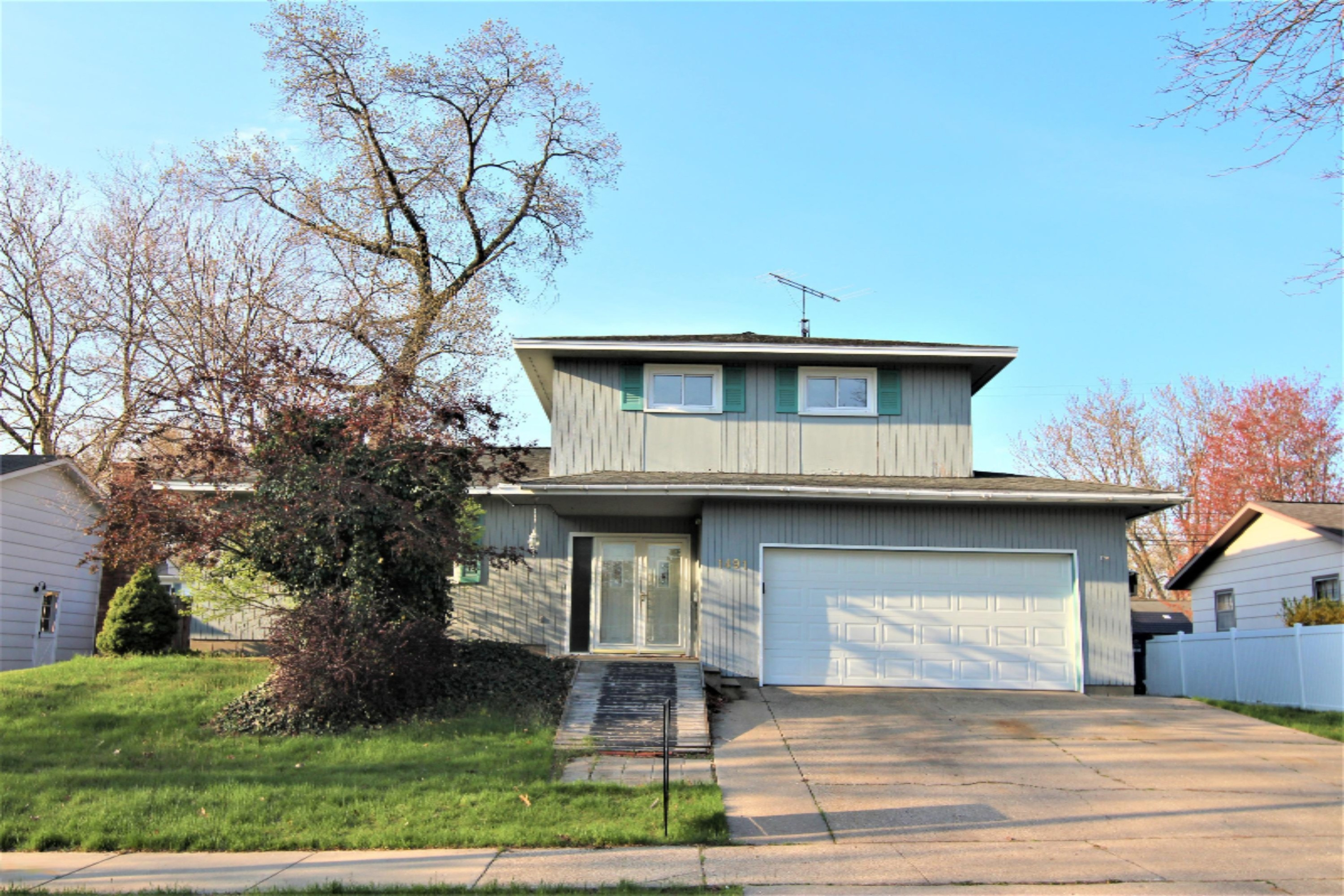 1491 Haverhill Road Muskegon, MI 49441 - Photo 1 of 28 IMG_2485