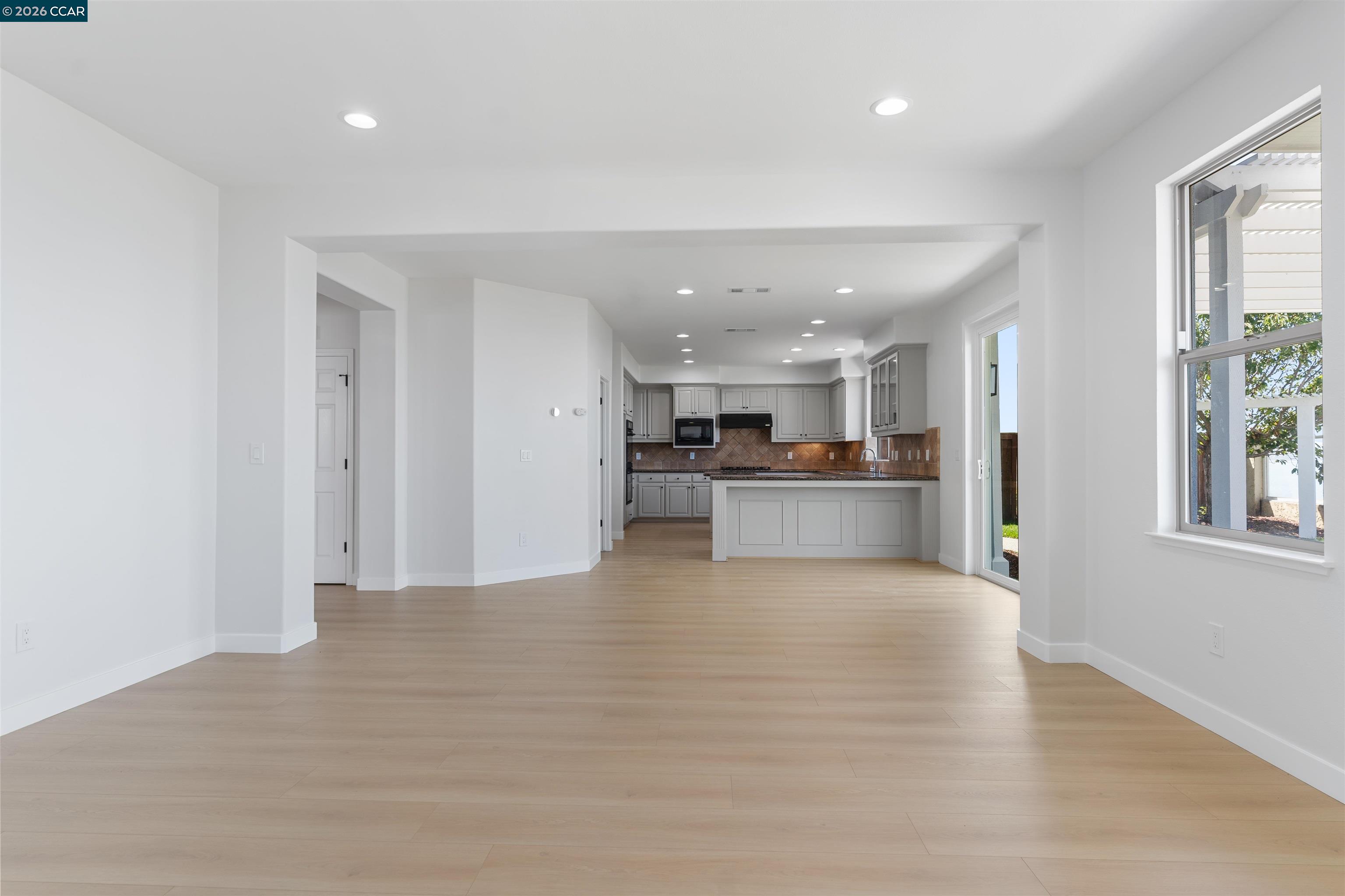 1105 Rock Harbor Point Hercules, CA 94547 - Photo 8 of 24