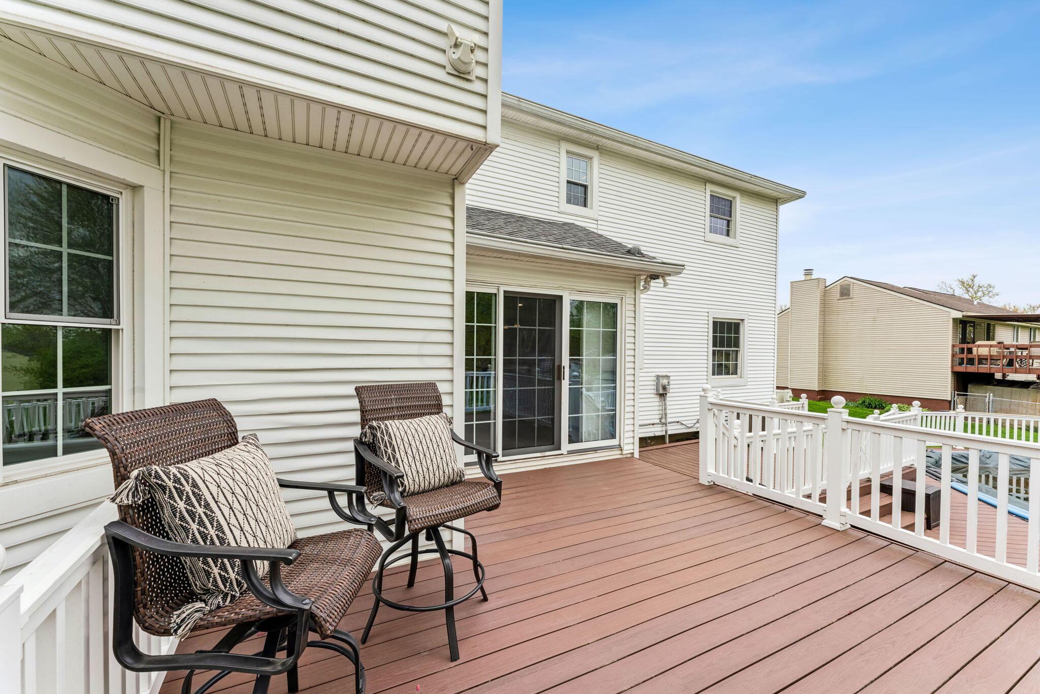 6381 South Sunbury Road Westerville, OH 43081 - Photo 44 of 51 Expansive Deck