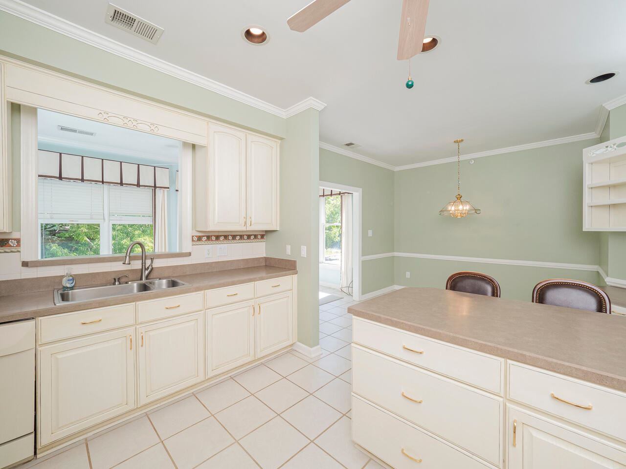 3701 Holly Lane, Unit 302 Raleigh, NC 27612 - Photo 12 of 30 Looking across breakfast bar toward breakfast room. Kitchen