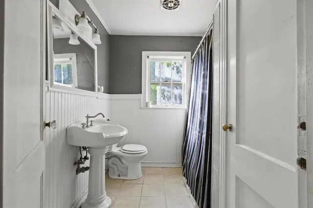 $215,000 | 1129 North Riverside Drive, Fort Worth, TX 76111