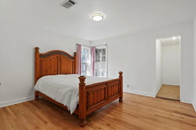 $215,000 | 1129 North Riverside Drive, Fort Worth, TX 76111