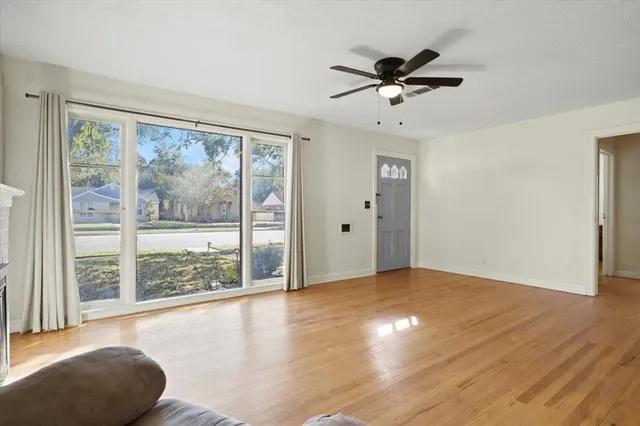 $215,000 | 1129 North Riverside Drive, Fort Worth, TX 76111