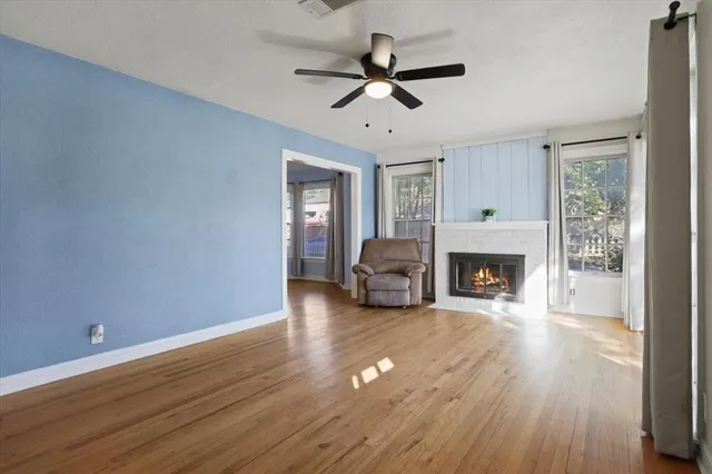 $215,000 | 1129 North Riverside Drive, Fort Worth, TX 76111