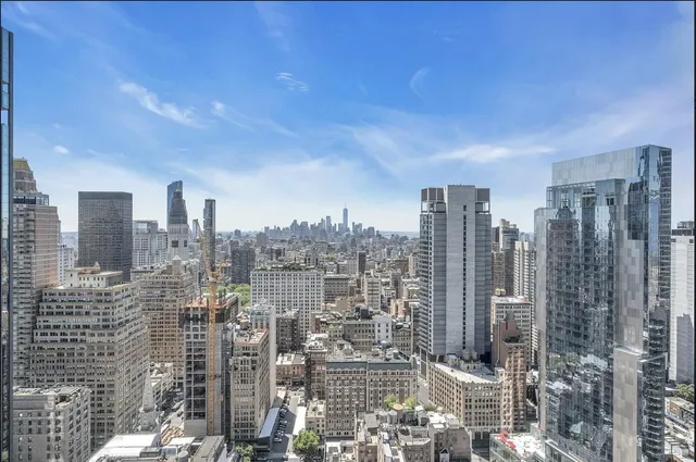 $8,695 | 9 West 31st Street, Unit PH2B | Midtown South