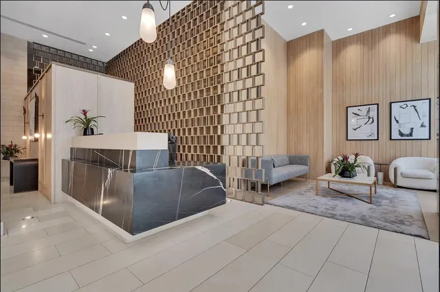 $8,695 | 9 West 31st Street, Unit PH2B | Midtown South