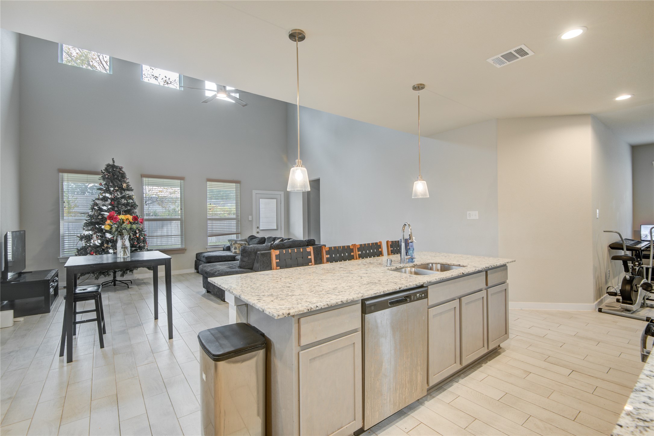 22939 Aspen Vista Dr Spring Spring, TX 77373 - Photo 11 of 39