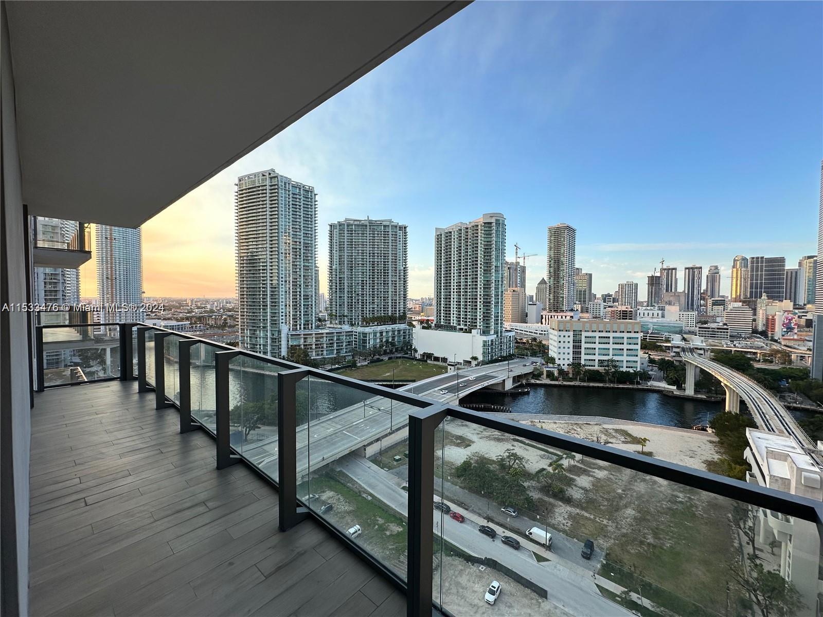 68 Southeast 6th St Unit 1411