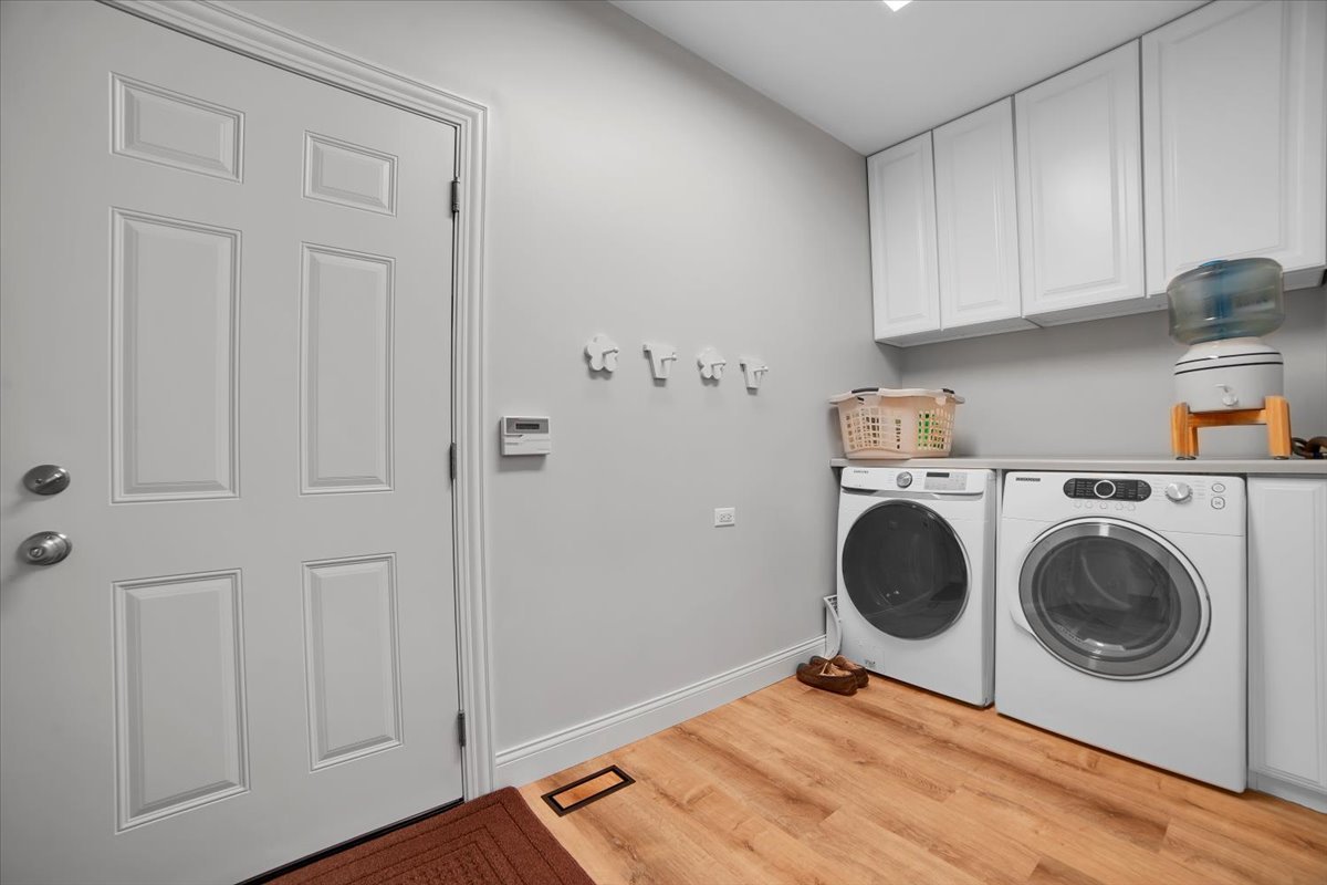 7N395 Ridge Line Road St. Charles, IL 60175 - Photo 35 of 40 a utility room with dryer and washer