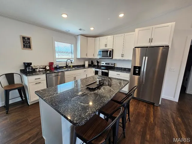 $735,000 | 235 Riverside Drive, Van Buren, MO 63965