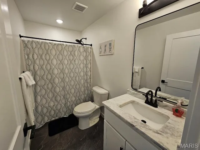 $735,000 | 235 Riverside Drive, Van Buren, MO 63965