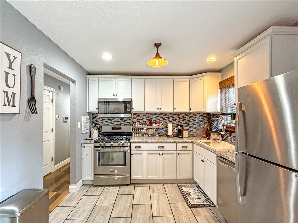 2136 North Dennis Avenue Decatur, IL 62526 - Photo 10 of 28