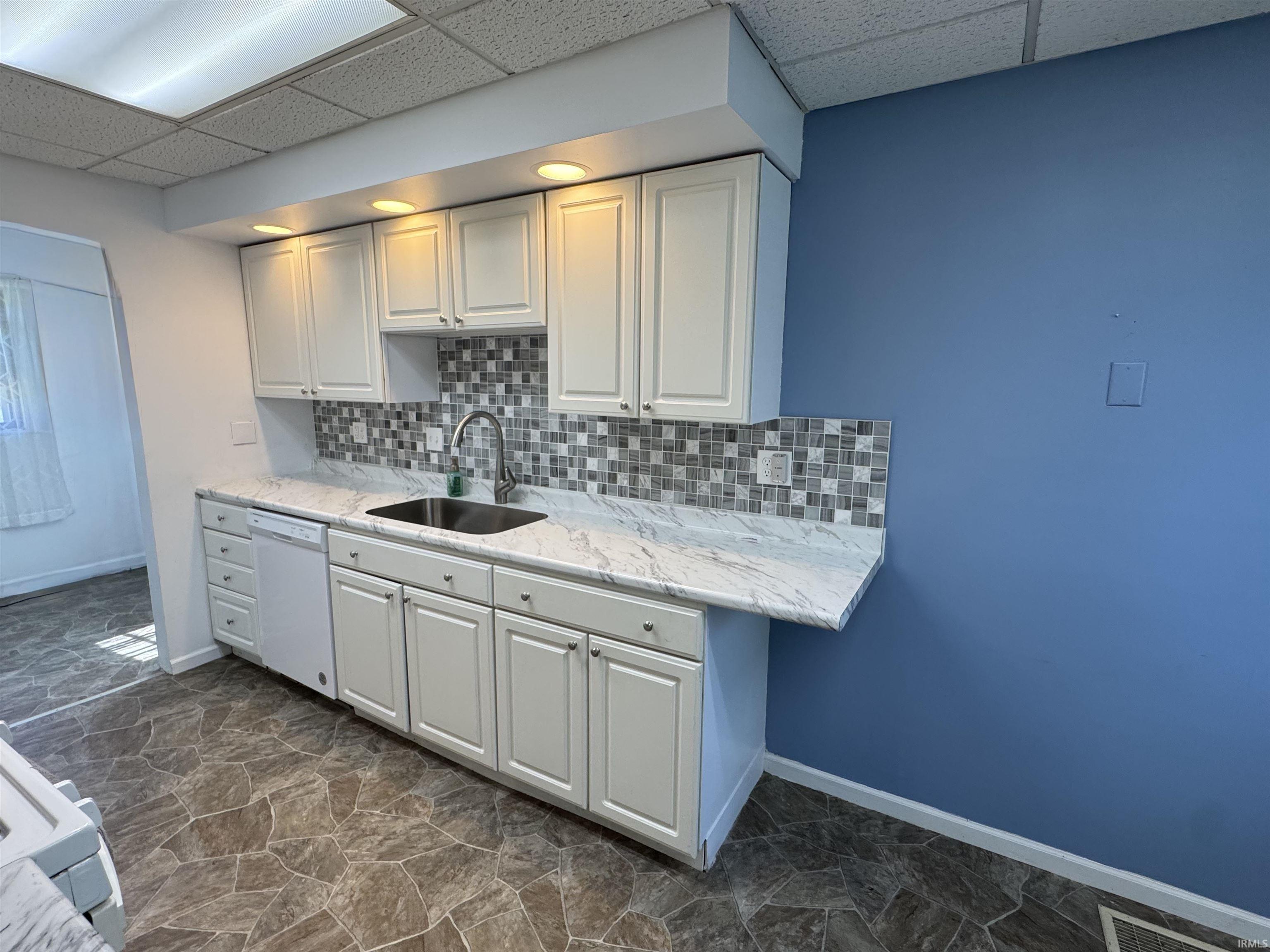 1214 Jackson Boulevard Rochester, IN 46975 - Photo 5 of 20