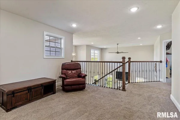 $449,900 | 1701 Spartan Drive, Chatham, IL 62629