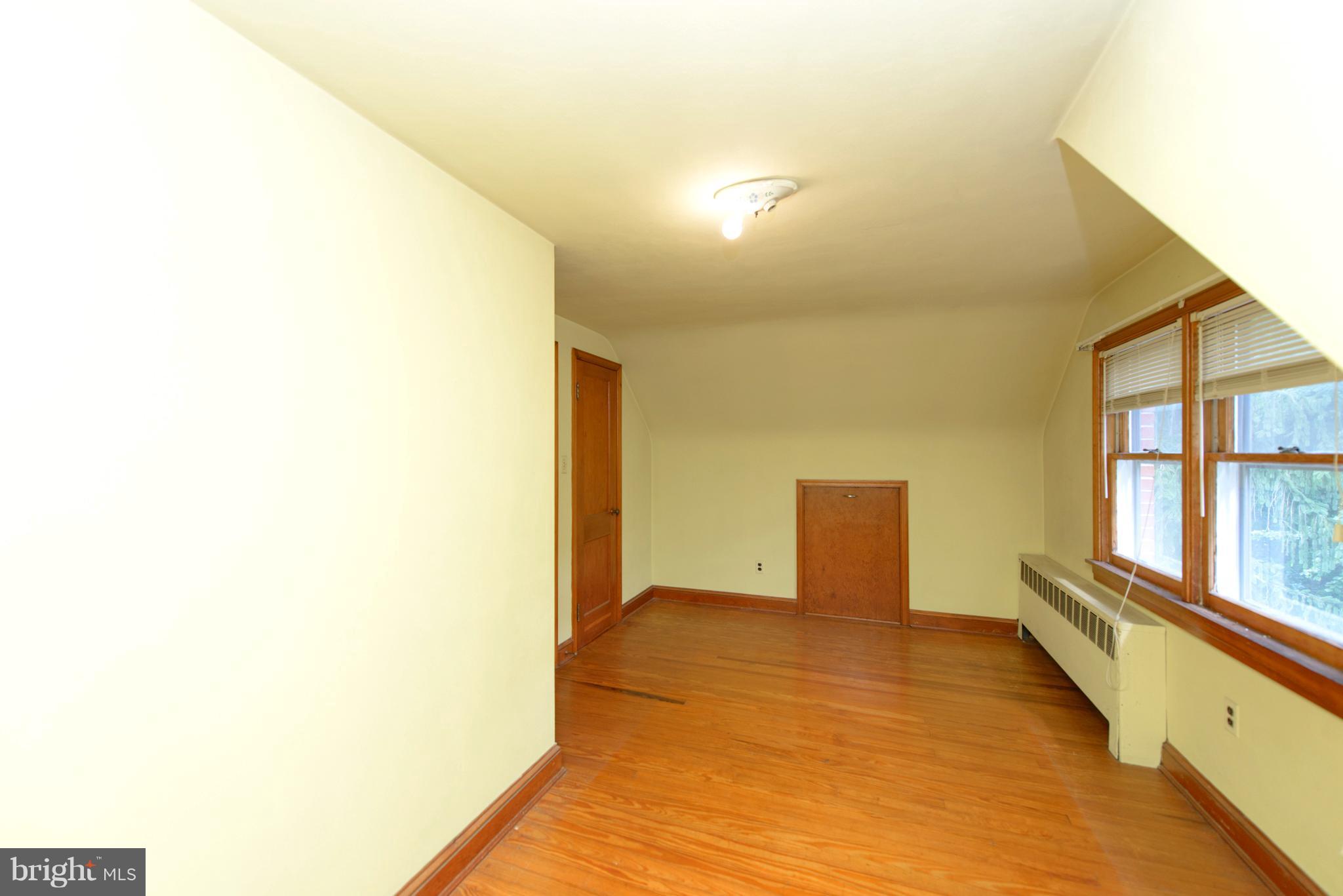 1937 Severn Grove Road Annapolis, MD 21401 - Photo 23 of 30 Third Bedroom