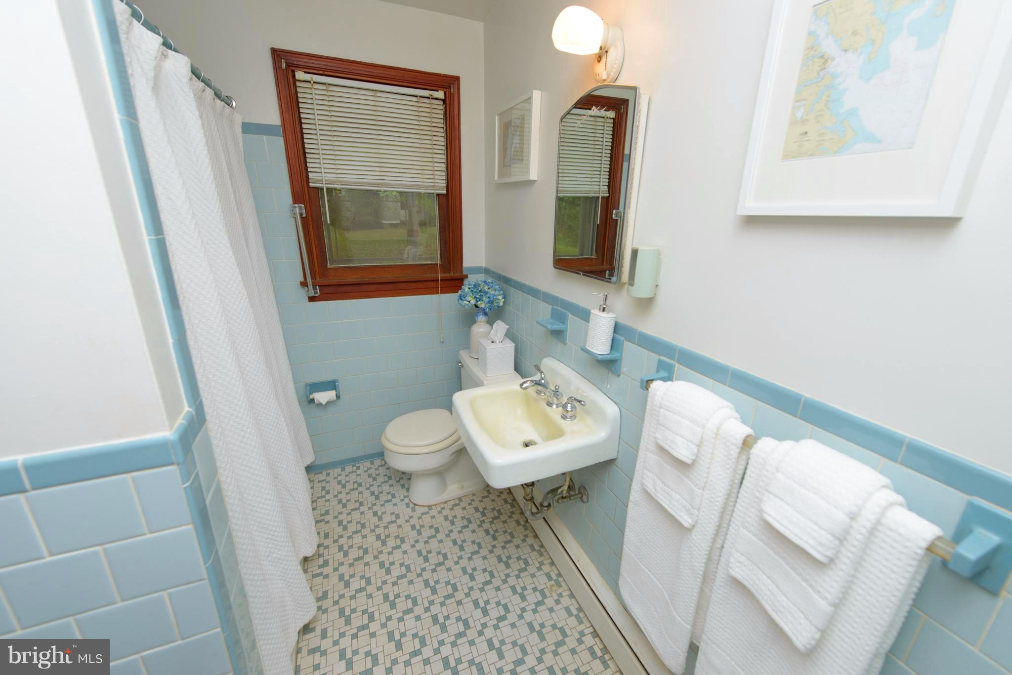 1937 Severn Grove Road Annapolis, MD 21401 - Photo 24 of 30 Full bath with tub/shower