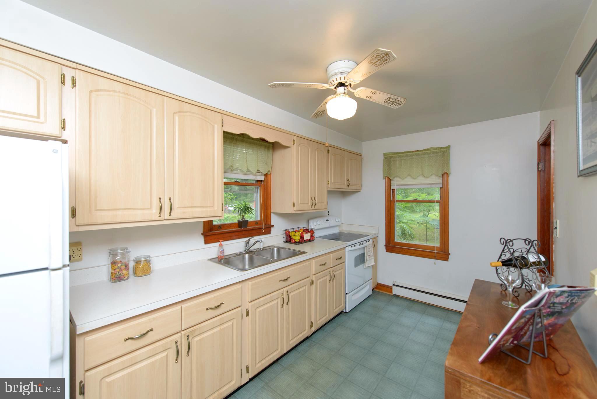 1937 Severn Grove Road Annapolis, MD 21401 - Photo 5 of 30 Kitchen