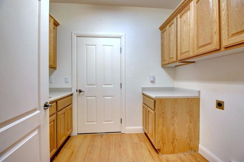 1007 Pumpkin Ridge Eagle Point, OR 97524 - Photo 13 of 34 Gallery Image 13